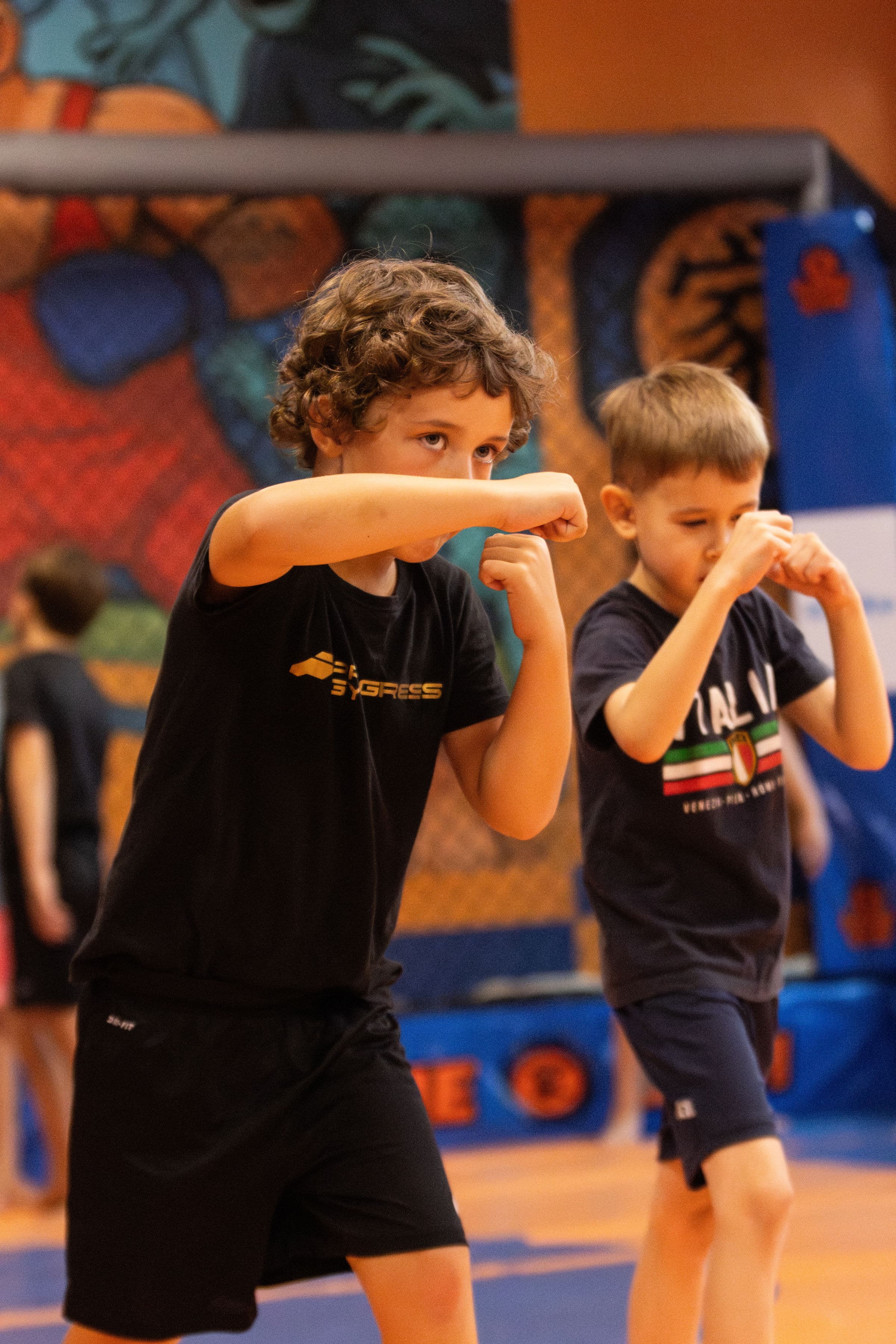 Dzieci na treningu kickboxingu w Kame Gym Wrocław
