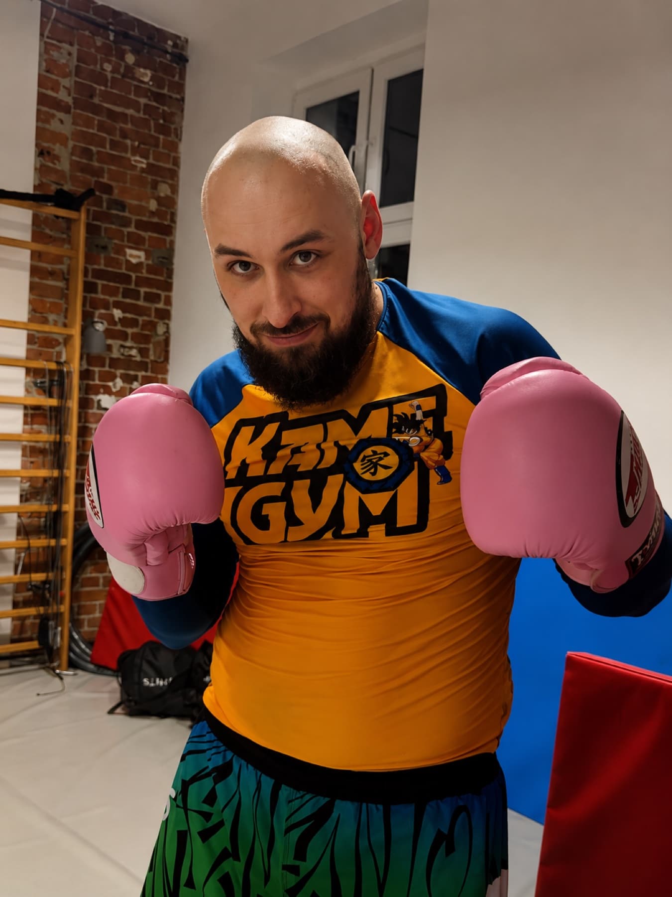 Andrew Kononenko - zawodnik Kame Gym z medalem